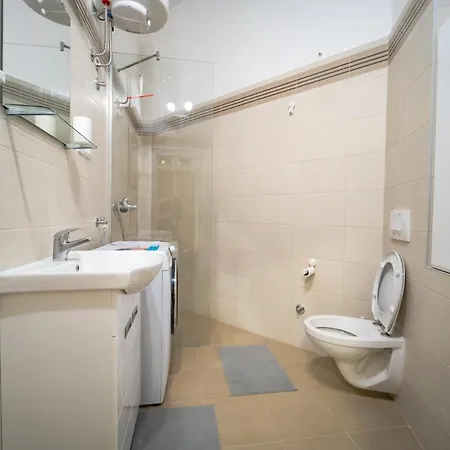 Apartman Botanical9, Centre, 2 Bedroom With Netflix