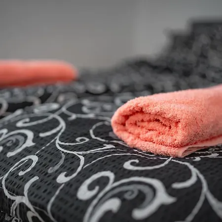 Botanical9, Centre, 2 Bedroom With Netflix 公寓 贝尔格莱德