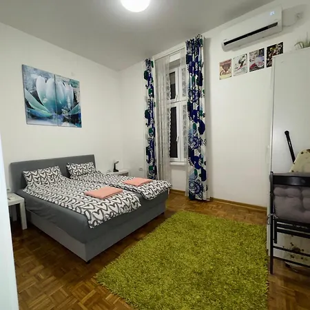 Botanical9, Centre, 2 Bedroom With Netflix 公寓 *