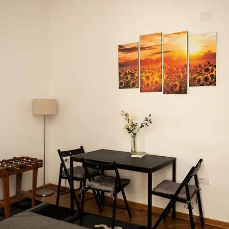 Botanical9, Centre, 2 Bedroom With Netflix Belgrad