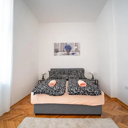 Apartman Botanical9, Centre, 2 Bedroom With Netflix *