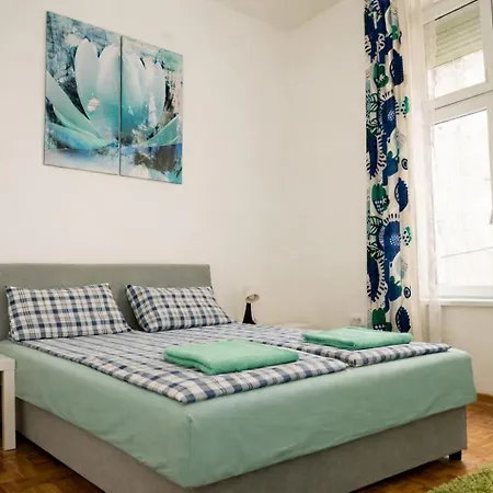 Apartman Botanical9, Centre, 2 Bedroom With Netflix